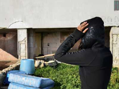 Giulieta, una 15enne rom che occupa una palazzina con i propri famigliari